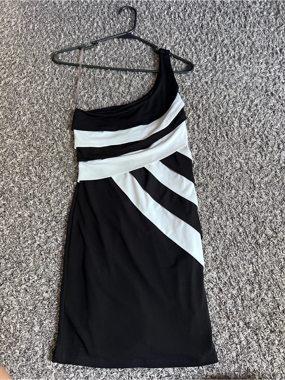 Fox Black and White One-Shoulder Diagonal Stripe Dress